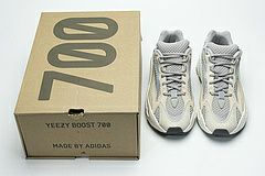 Picture of Yeezy 700 _SKUfc4211027fc
